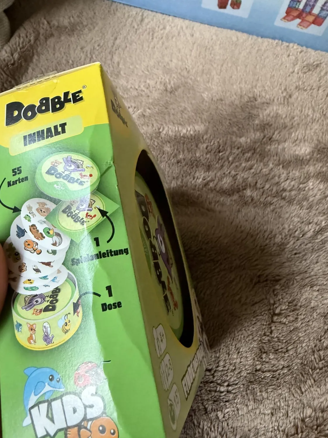 Asmodee Dobble Kids Kartenspiel Eco-Sleeves Tiermotive