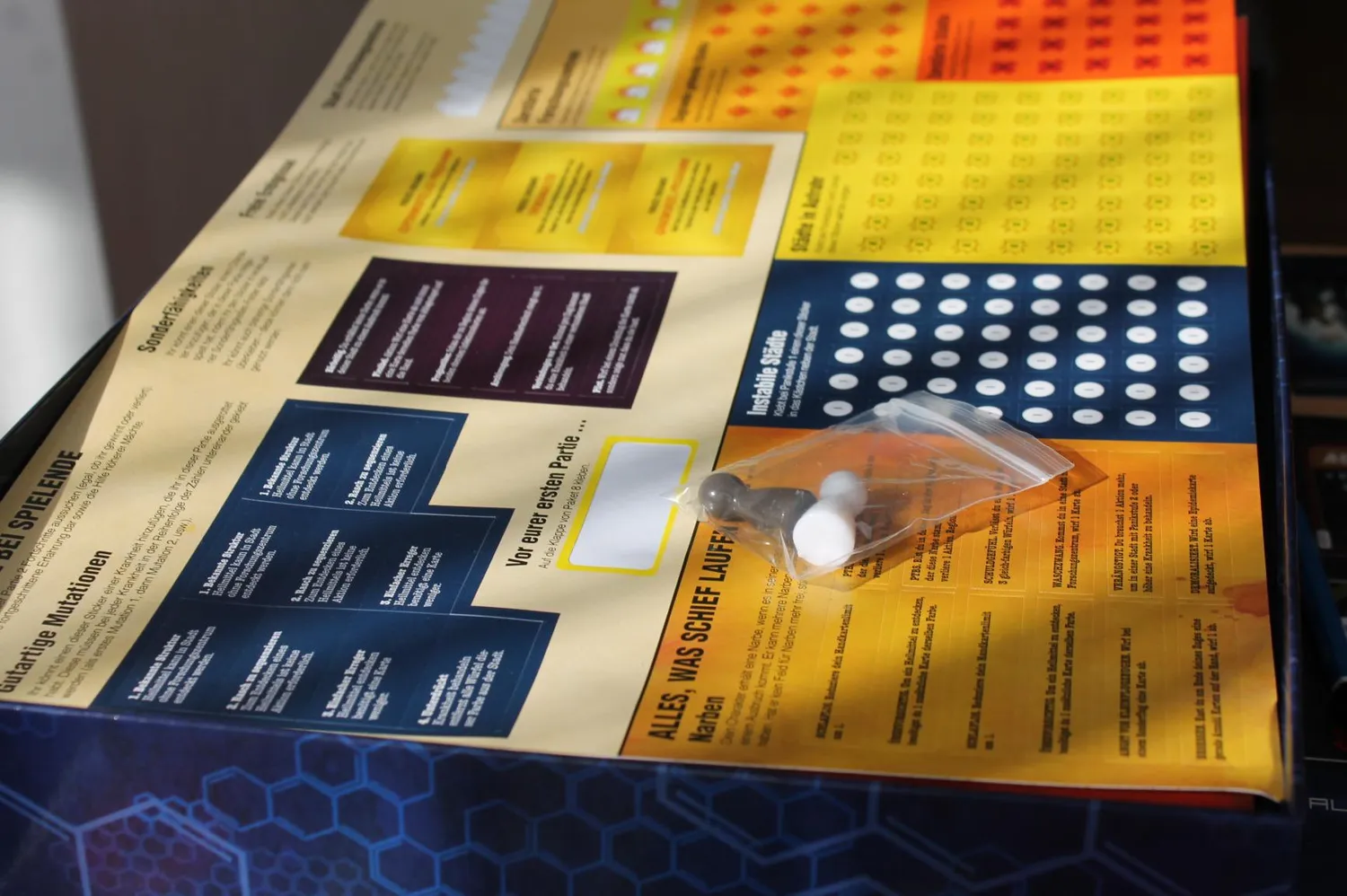 ZMan Pandemic Legacy Season 1 Brettspiel blau deutsch