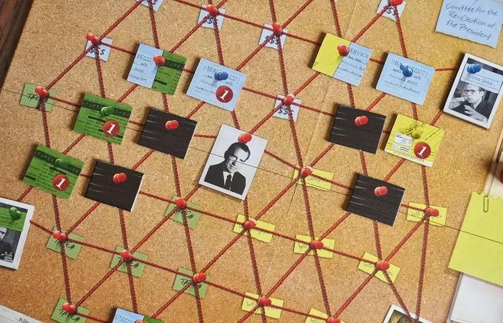 Capstone Games Watergate Brettspiel 2 Spieler