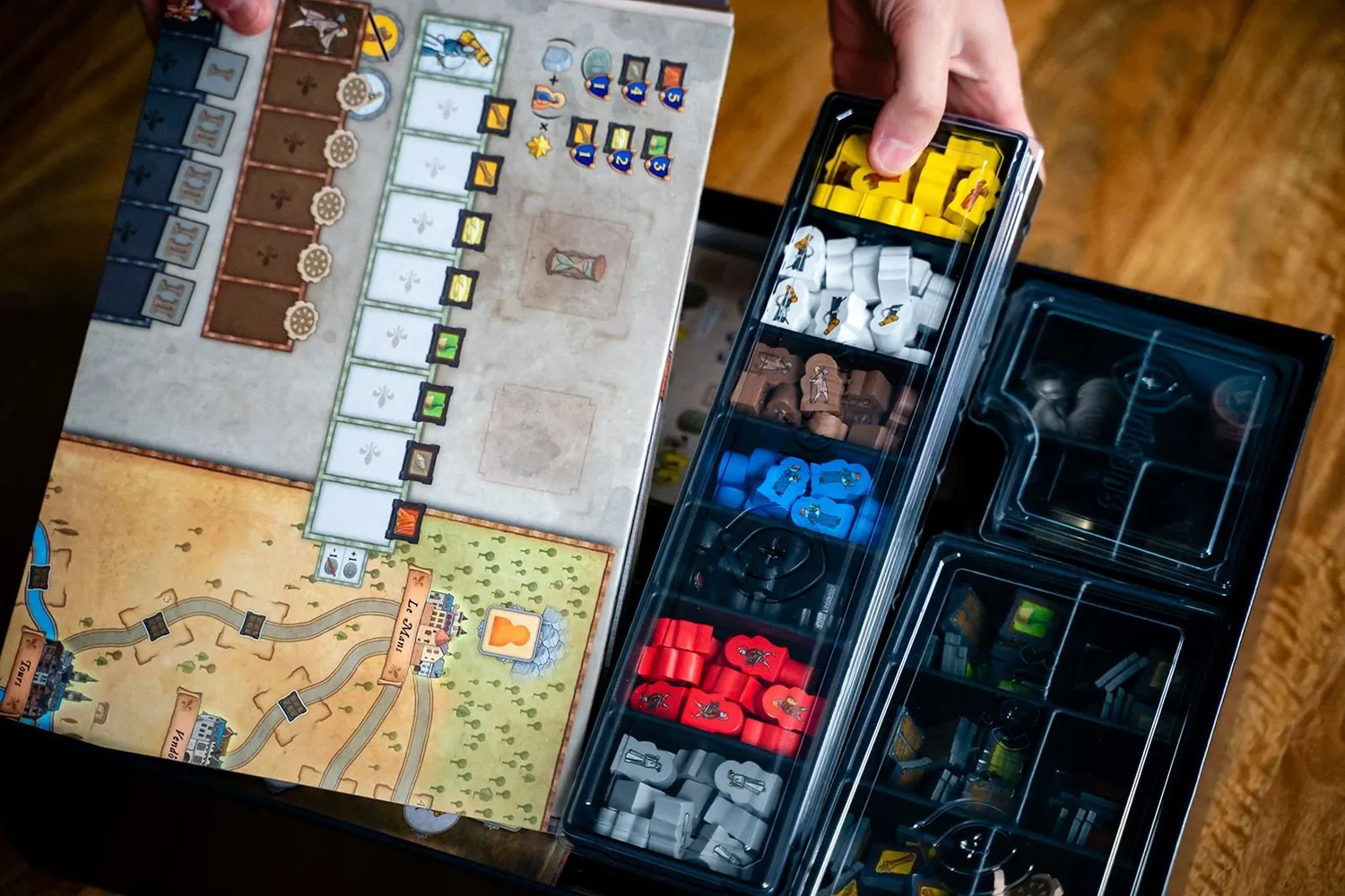 Capstone Games Orléans Big Box Brettspiel Komplettsammlung
