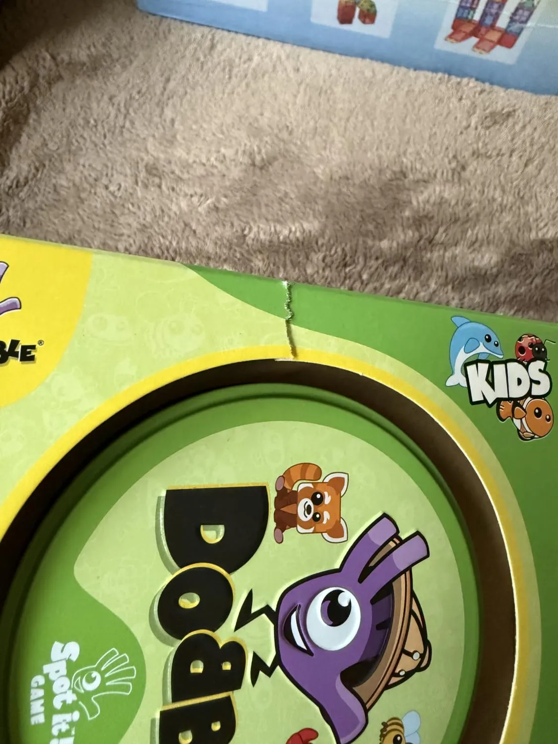 Asmodee Dobble Kids Kartenspiel Eco-Sleeves Tiermotive