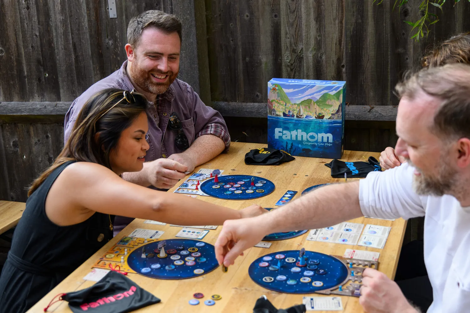 Paper Fort Games Fathom Deluxe Bundle Brettspiel Grundspiel + Holztiles