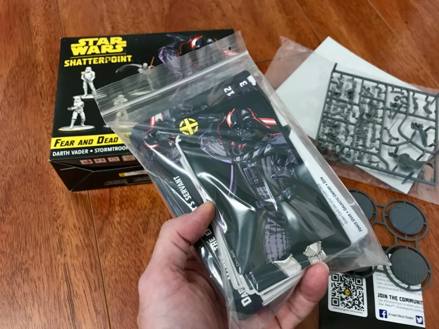 Asmodee Star Wars Shatterpoint Fear and Dead Men Squad Pack