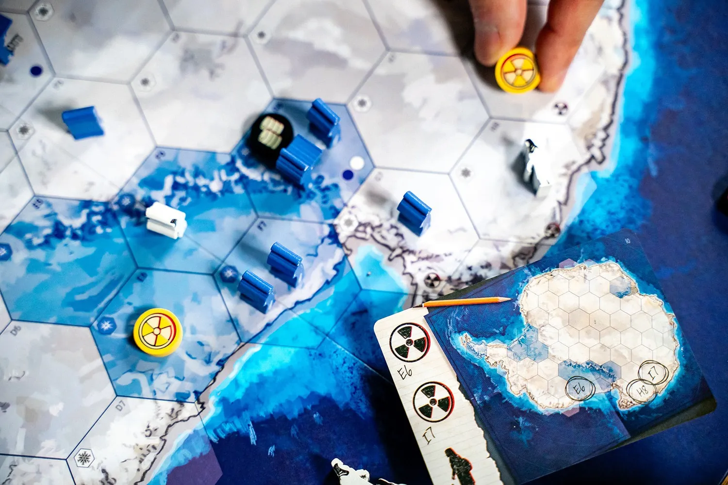 Capstone Games Meltwater Brettspiel Duell 2 Spieler