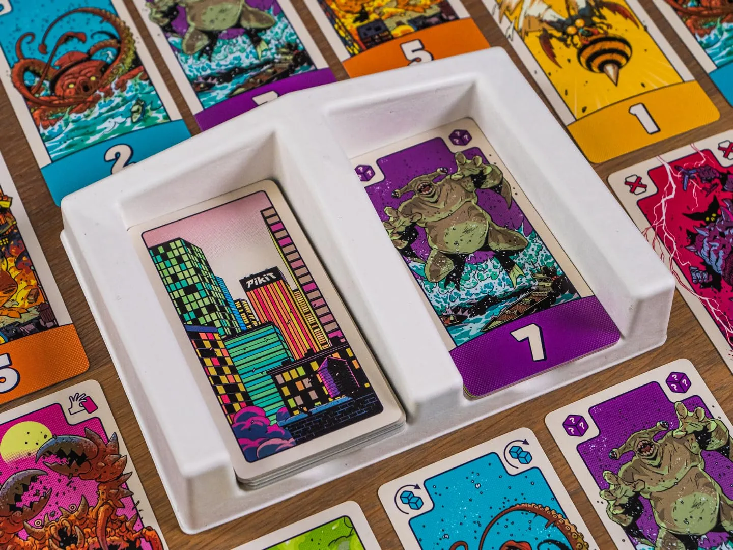 Repos Production Pikit Kartenspiel Deutsch Kaijü-Würfelspiel