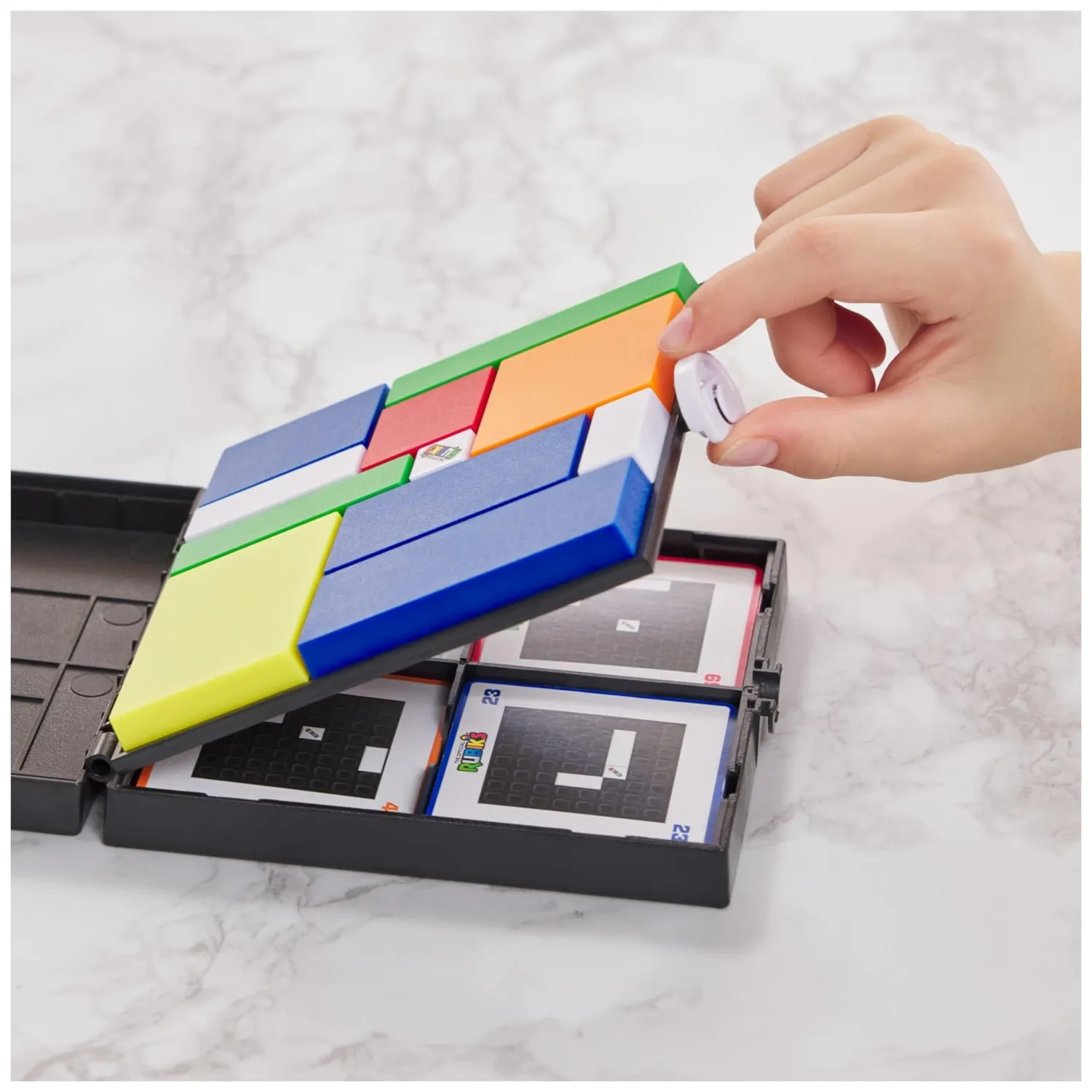 Rubik's Gridlock Knobelspiel mit 88 Aufgaben solo und Team
