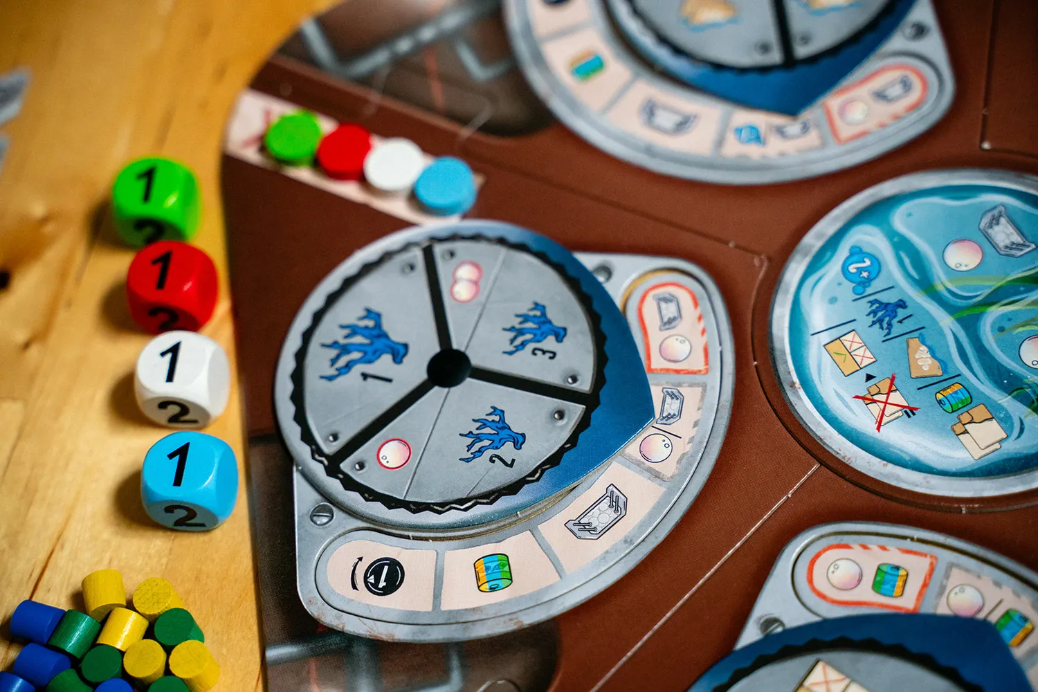 Capstone Games Aquaria Brettspiel Aquarium-Strategie