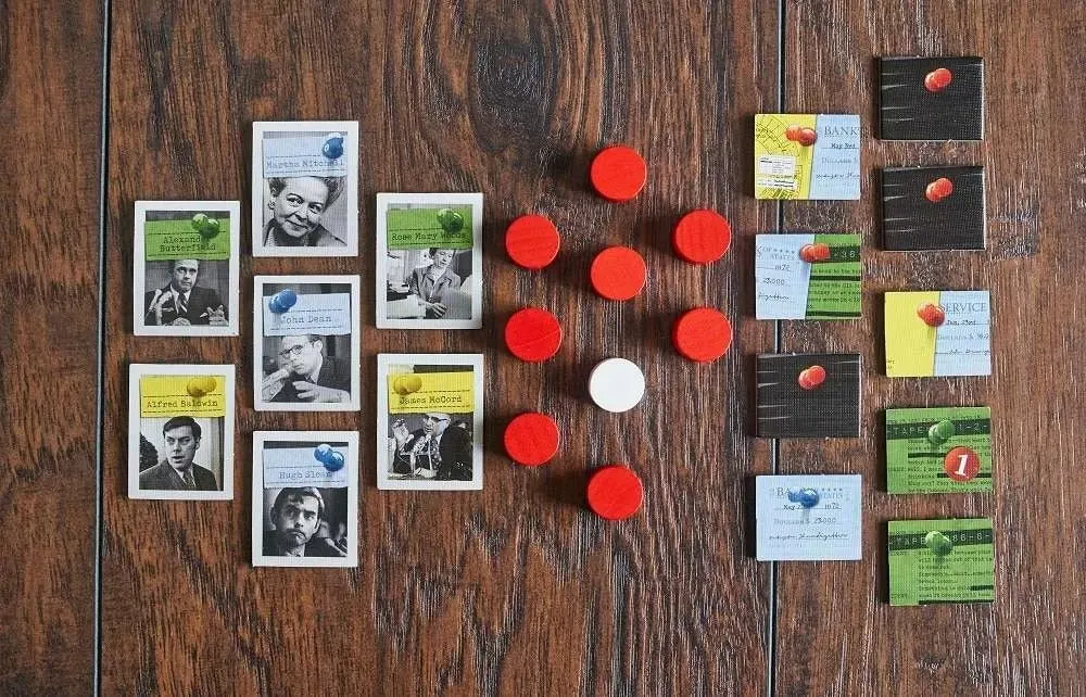 Capstone Games Watergate Brettspiel 2 Spieler