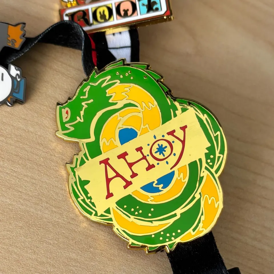 Leder Games Ahoy Leviathan Pin Emaille 2,5 Zoll