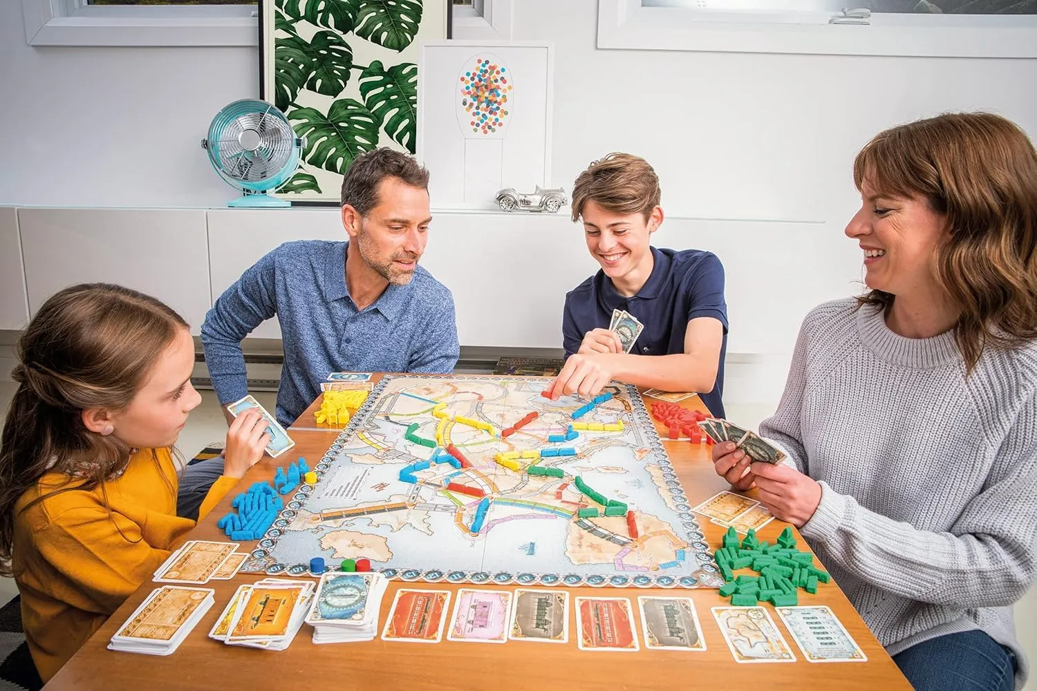Zug um Zug Europa Grundspiel Brettspiel 2-5 Spieler Bahnhof