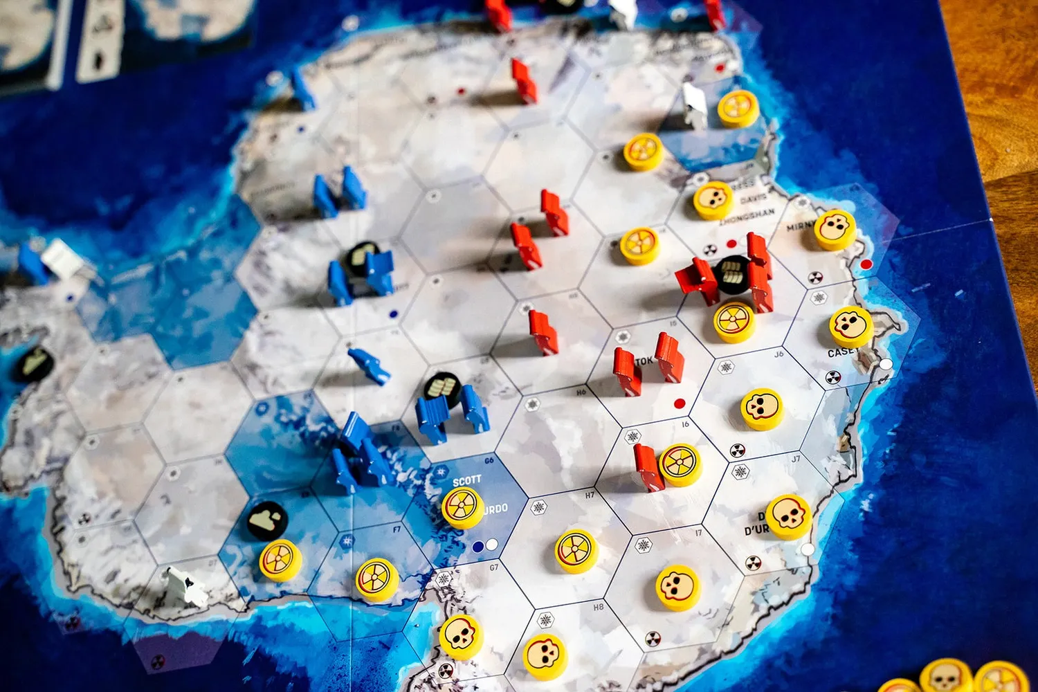 Capstone Games Meltwater Brettspiel Duell 2 Spieler