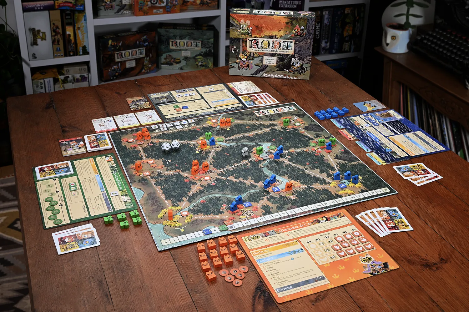 Leder Games Root Grundspiel Brettspiel Asymmetrisch