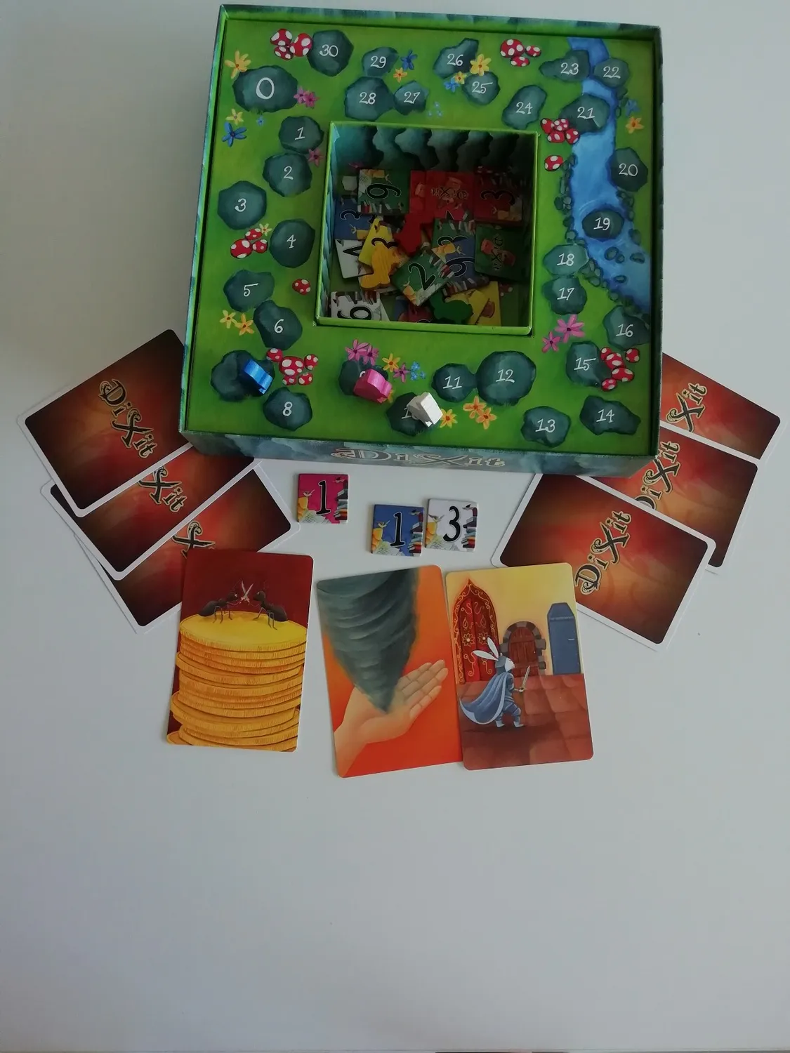 Asmodee Dixit Grundspiel Auflage 2021 Familienspiel
