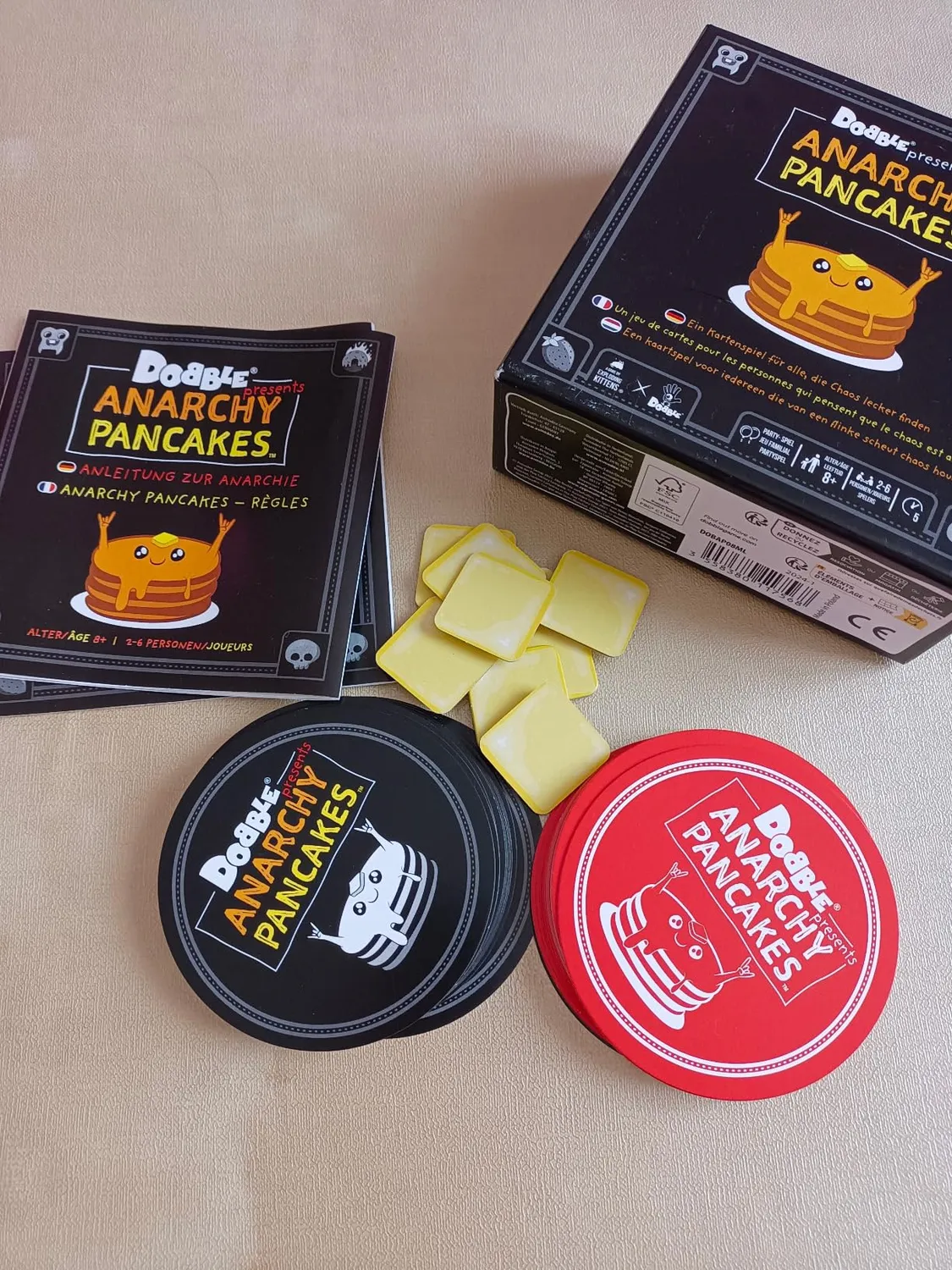 Asmodee Dobble Anarchy Pancakes Kartenspiel 2-6 Spieler